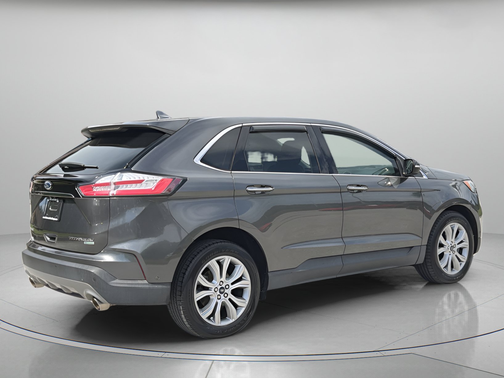 Certified 2019 Ford Edge Titanium w/ Equipment Group 301A FWD image 40