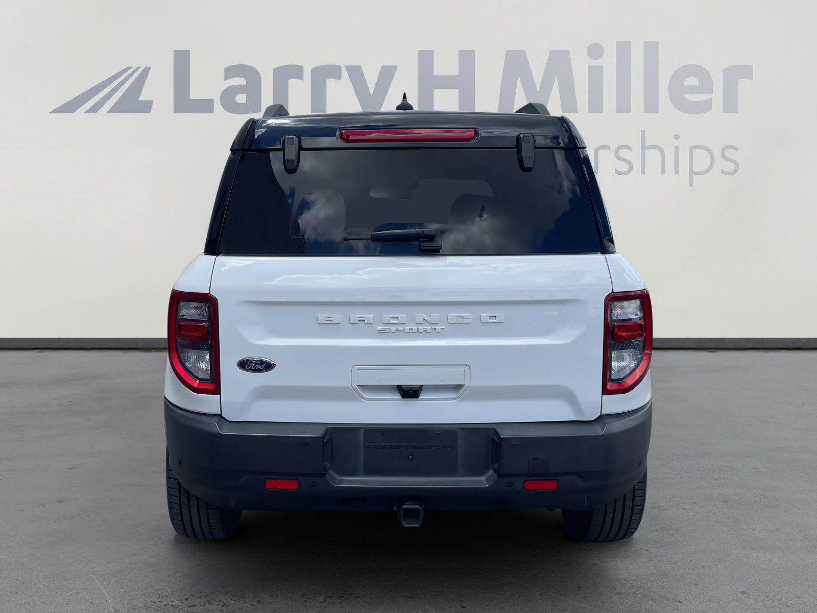 Certified 2023 Ford Bronco Sport Outer Banks w/ Tech Package AWD/4WD image 4