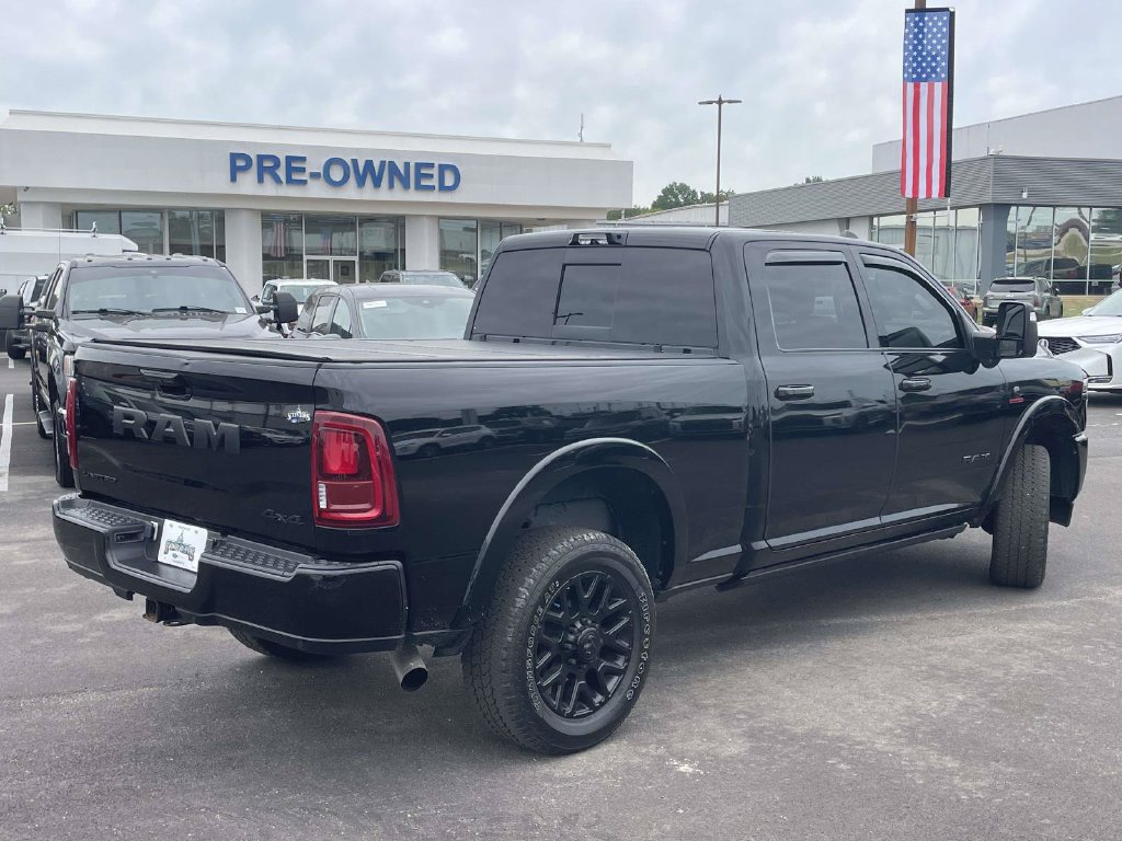Used 2025 RAM 2500 Limited AWD/4WD image 3