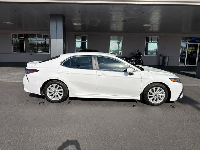 Used 2024 Toyota Camry SE FWD image 7