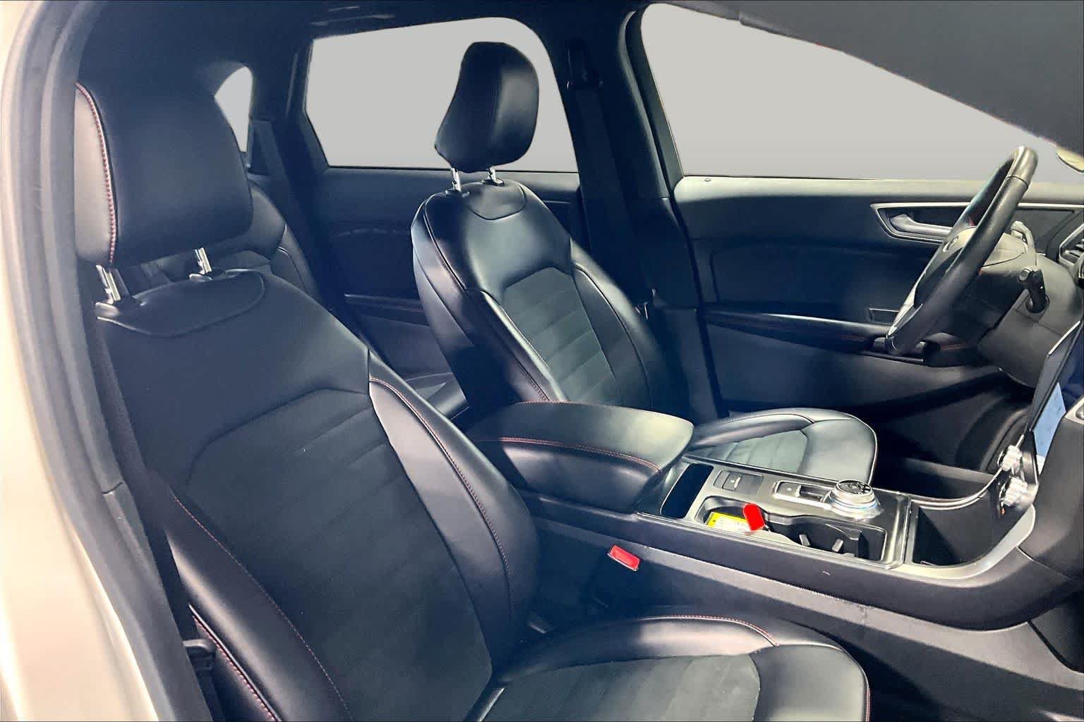 Certified 2023 Ford Edge ST-Line AWD/4WD image 9