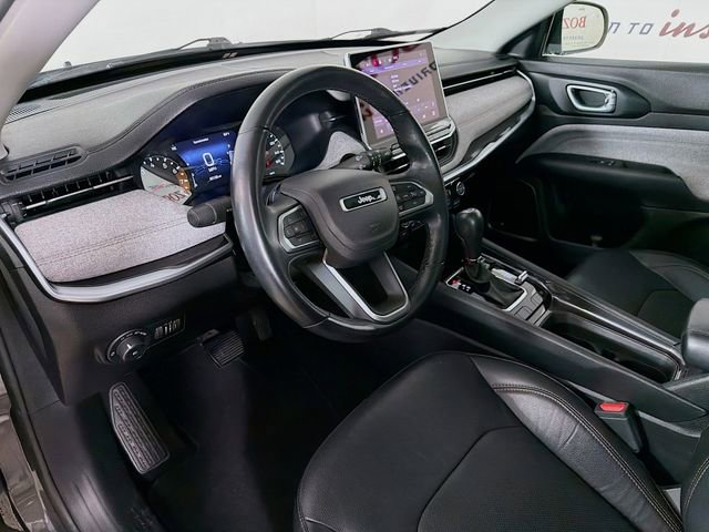 Used 2022 Jeep Compass Latitude w/ Sun and Sound Group AWD/4WD image 11