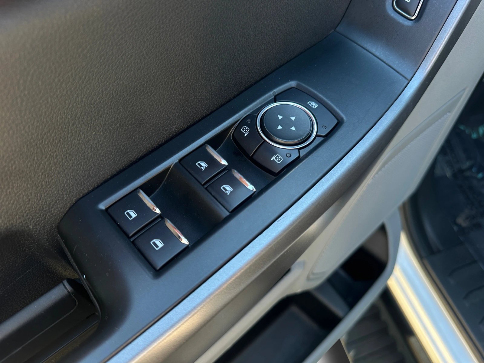 Certified 2025 Ford F250 XL w/ STX Appearance Package AWD/4WD image 12