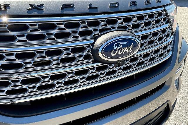 Certified 2022 Ford Explorer Limited w/ Limited Technology Package image 34