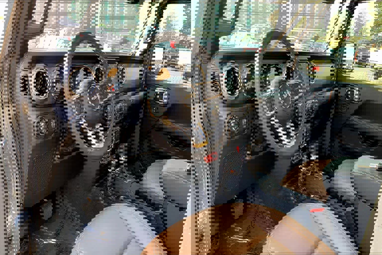 Used 2023 Jeep Gladiator Rubicon w/ LED Lighting Group image 18