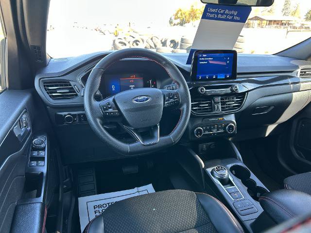 Certified 2025 Ford Escape ST-Line AWD/4WD image 12