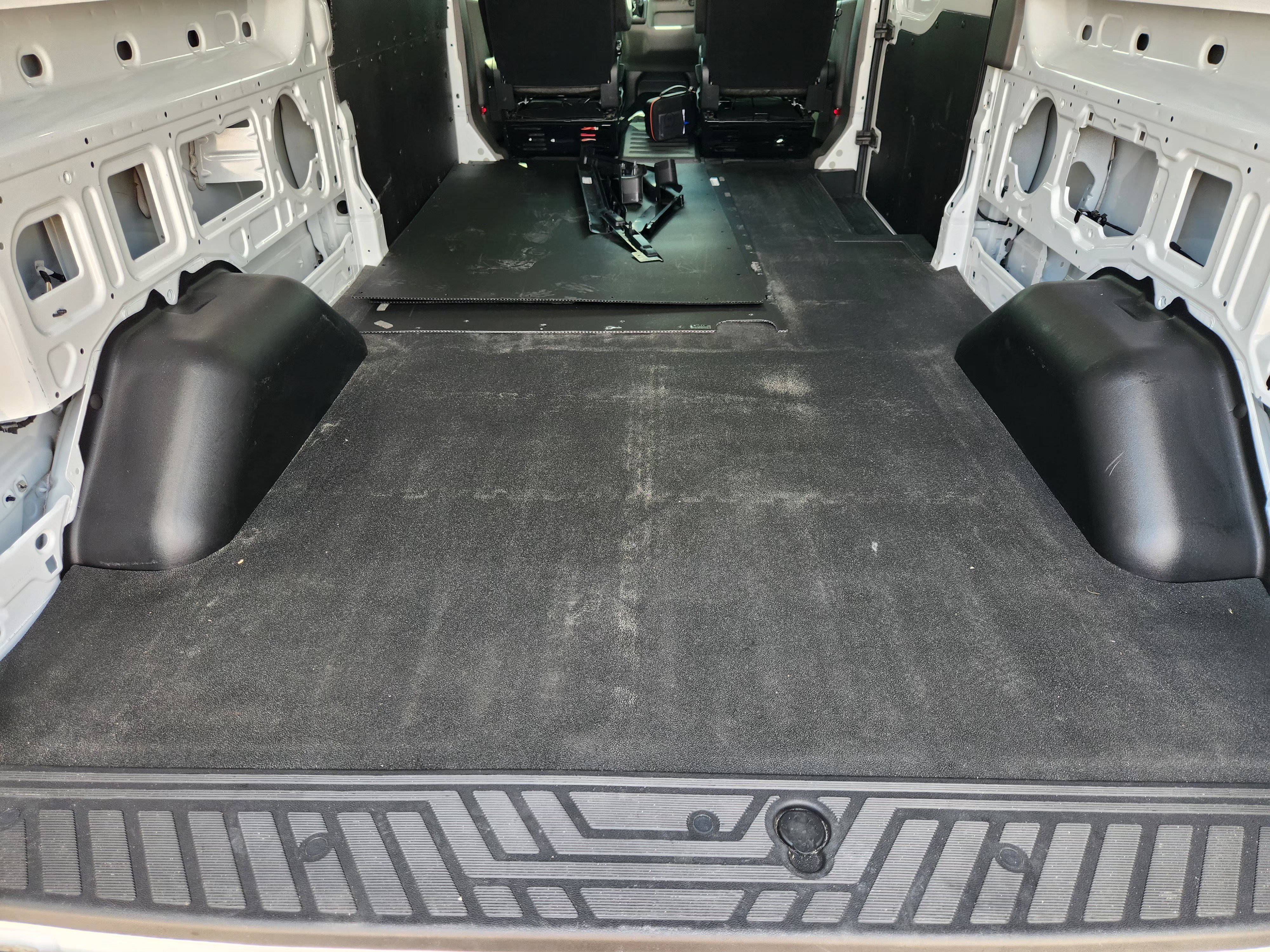 Certified 2024 Ford Transit 150 148 Medium Roof w/ Load Area Protection Package RWD image 33