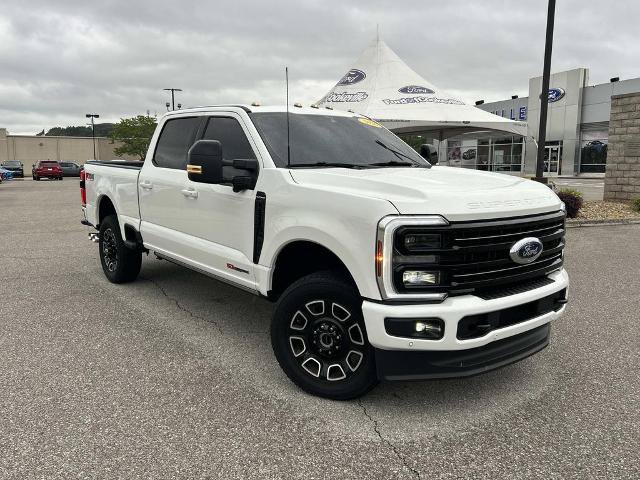 Certified 2026 Ford F250 Platinum AWD/4WD image 1