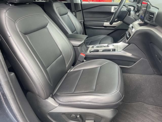 Certified 2024 Ford Explorer XLT w/ Equipment Group 202A AWD/4WD image 25