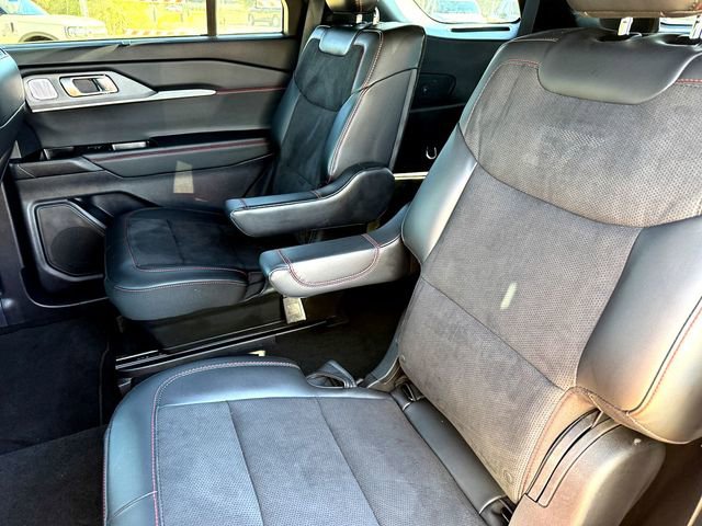 Certified 2025 Ford Explorer ST image 24