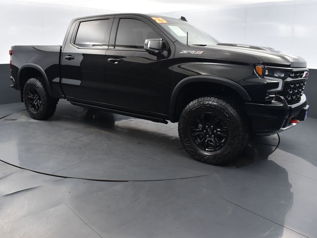 Used 2025 Chevrolet Silverado 1500 ZR2 w/ Technology Package image 3