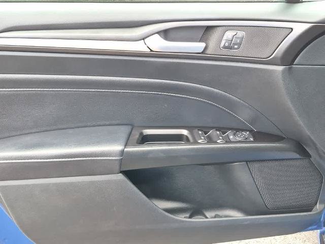 Certified 2017 Ford Fusion Titanium FWD image 9