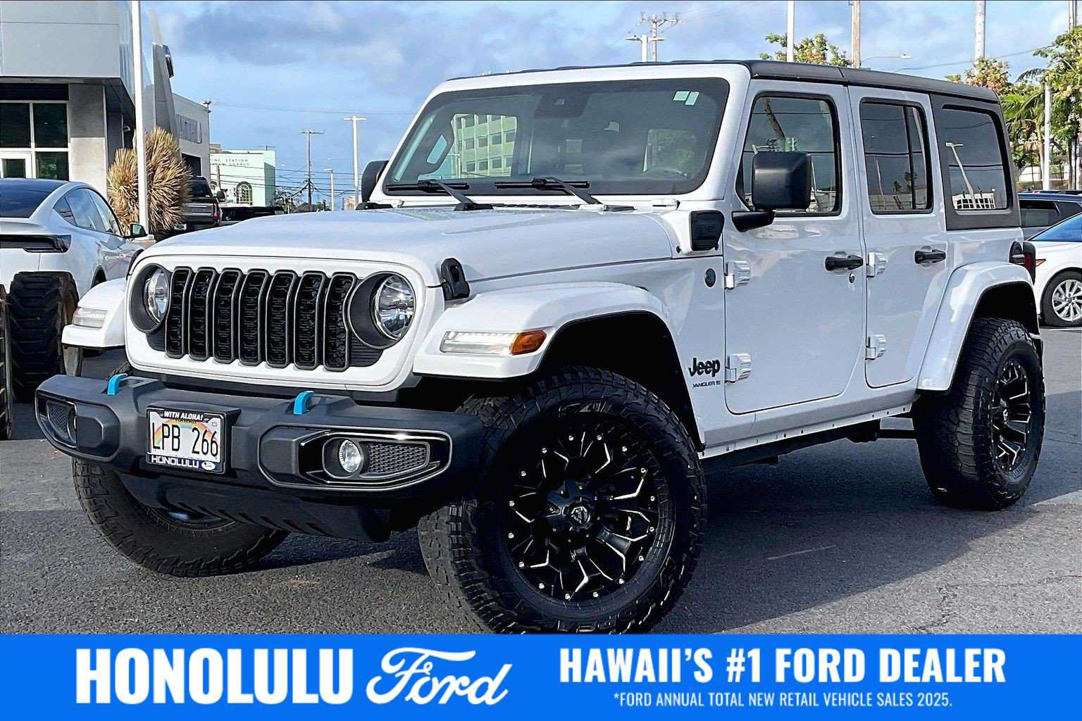 Used 2024 Jeep Wrangler Unlimited w/ Dual Top Group