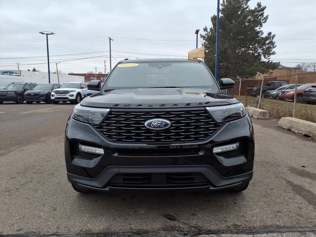 Certified 2023 Ford Explorer ST-Line image 6