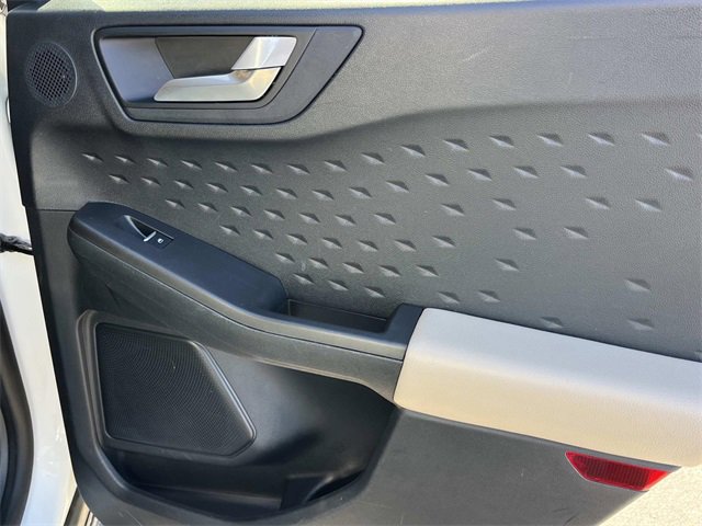 Certified 2020 Ford Escape Titanium image 22