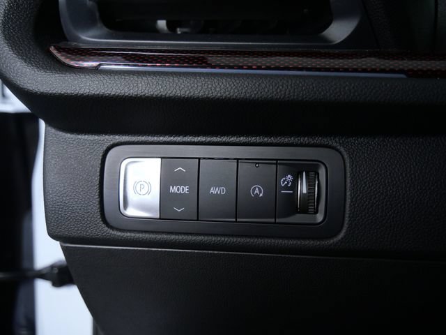 Used 2026 Chevrolet Traverse Z71 w/ Driver Confidence Package AWD/4WD image 28