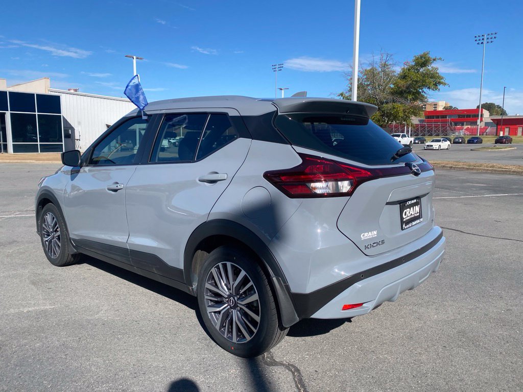 Used 2023 Nissan Kicks SV FWD image 5