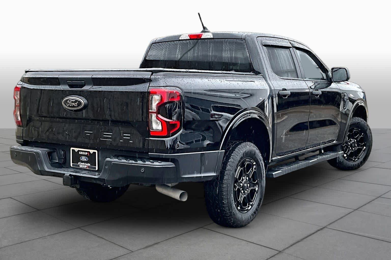 Certified 2025 Ford Ranger XLT w/ Black Appearance Package RWD image 7