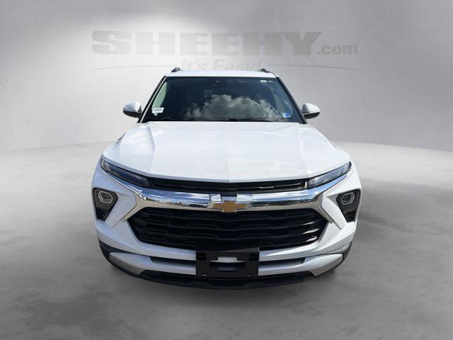 Used 2024 Chevrolet TrailBlazer LT w/ LT Cold Weather Package FWD image 17