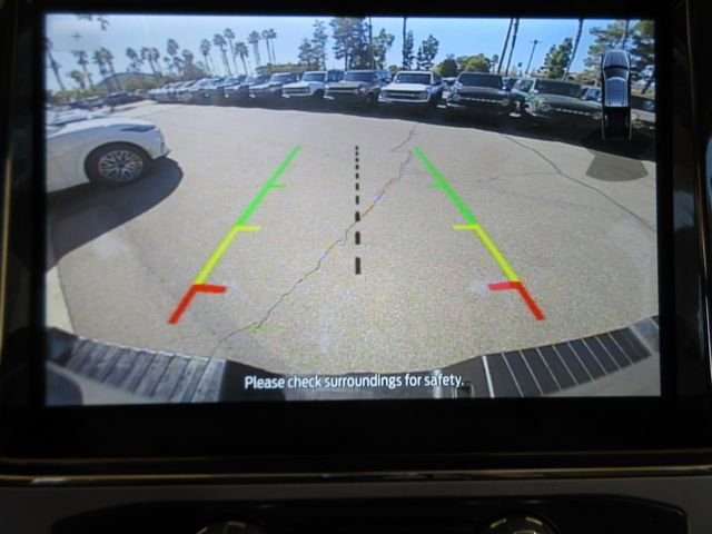 Certified 2022 Ford F350 Lariat w/ Lariat Value Package image 19