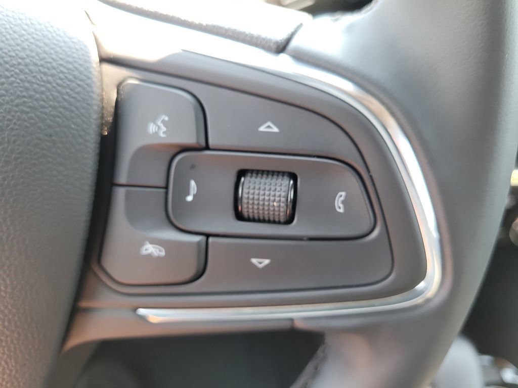 Used 2025 Buick Encore GX Sport Touring w/ Comfort Package image 28