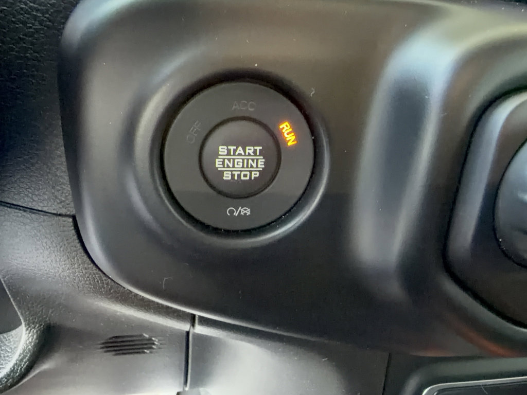 Used 2023 Jeep Gladiator Sport AWD/4WD image 23