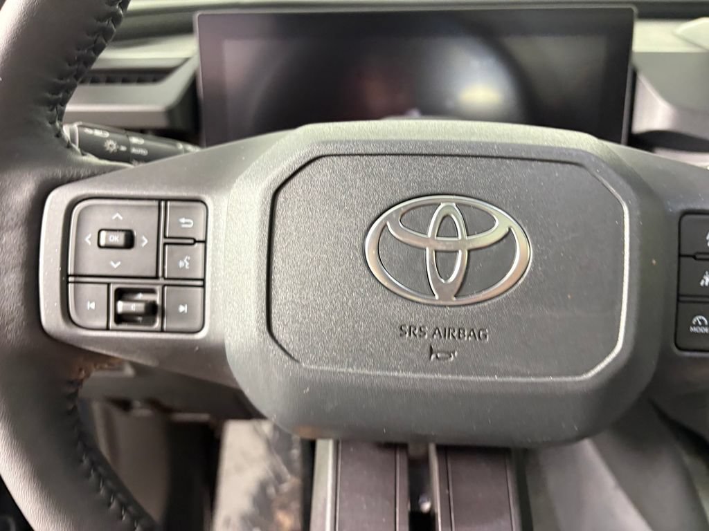 Used 2026 Toyota RAV4 XSE w/ Panoramic Sun Roof Package AWD/4WD image 23