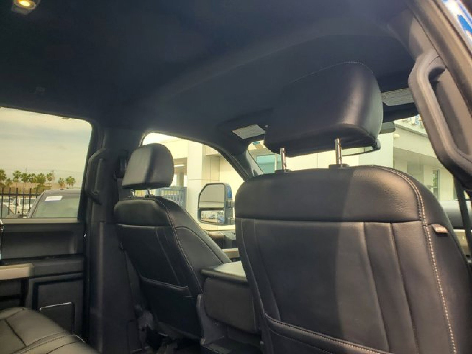 Certified 2022 Ford F250 Lariat w/ Tremor Off-Road Package image 31