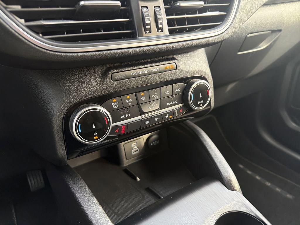 Certified 2022 Ford Escape Titanium w/ Titanium Elite Package image 22