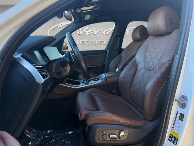 Used 2023 BMW X5 xDrive40i w/ M Sport Package image 10