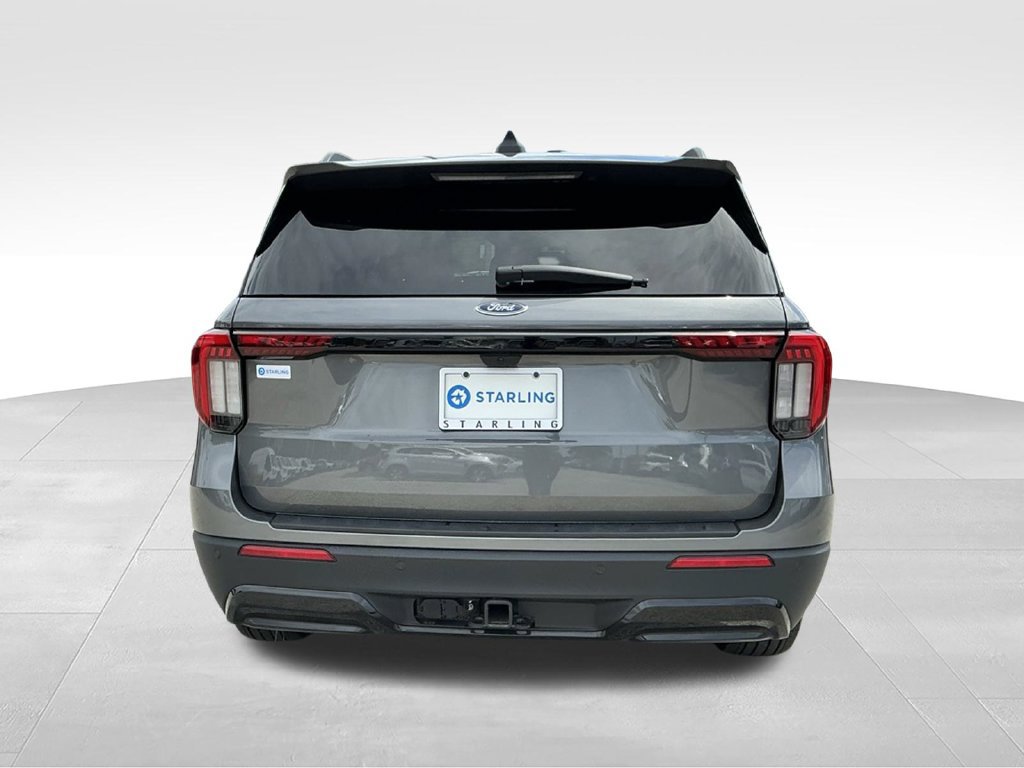 Certified 2025 Ford Explorer ST-Line w/ Premium Package RWD image 5