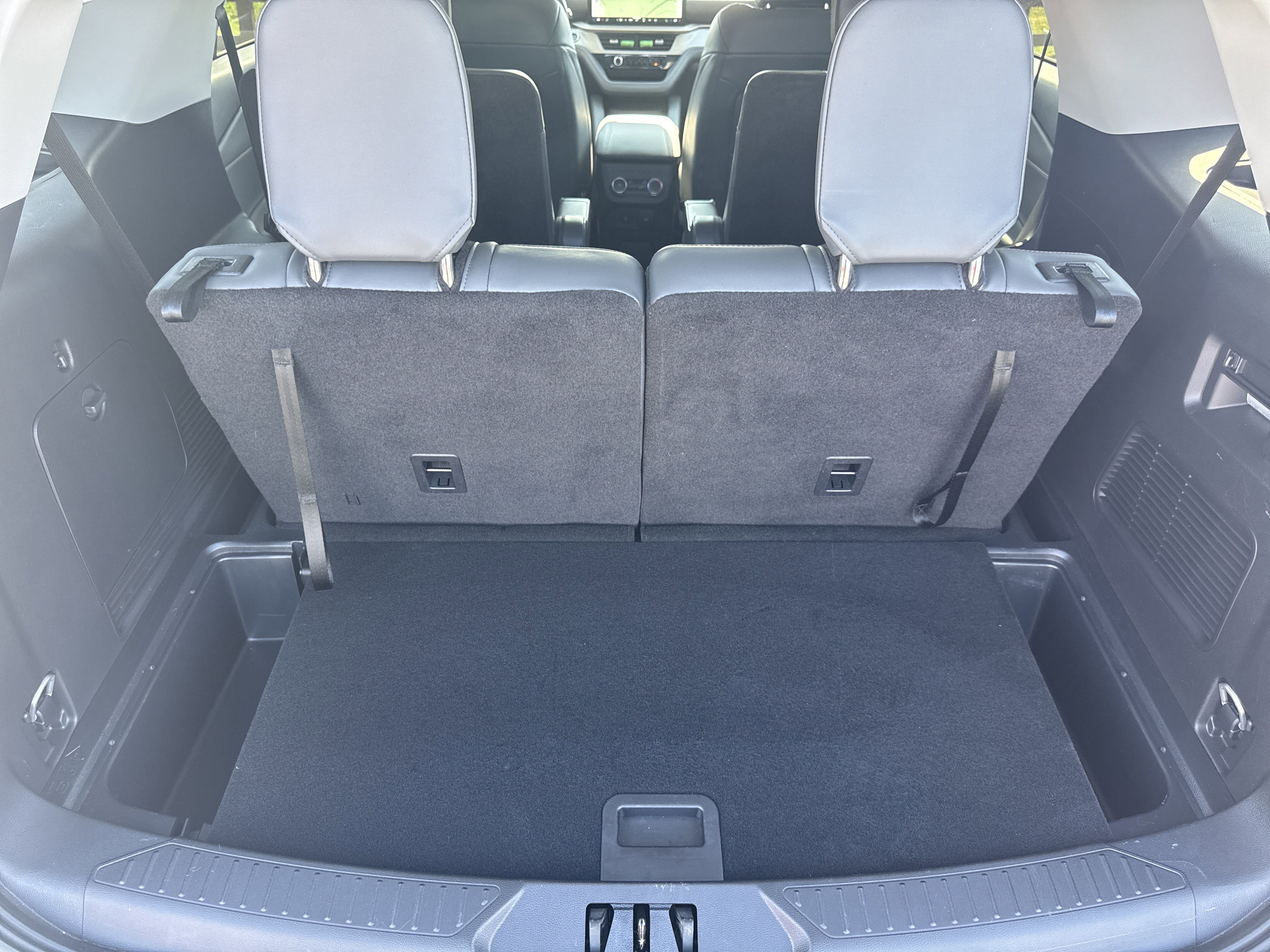 Certified 2025 Ford Explorer Active w/ Active Comfort Package image 21