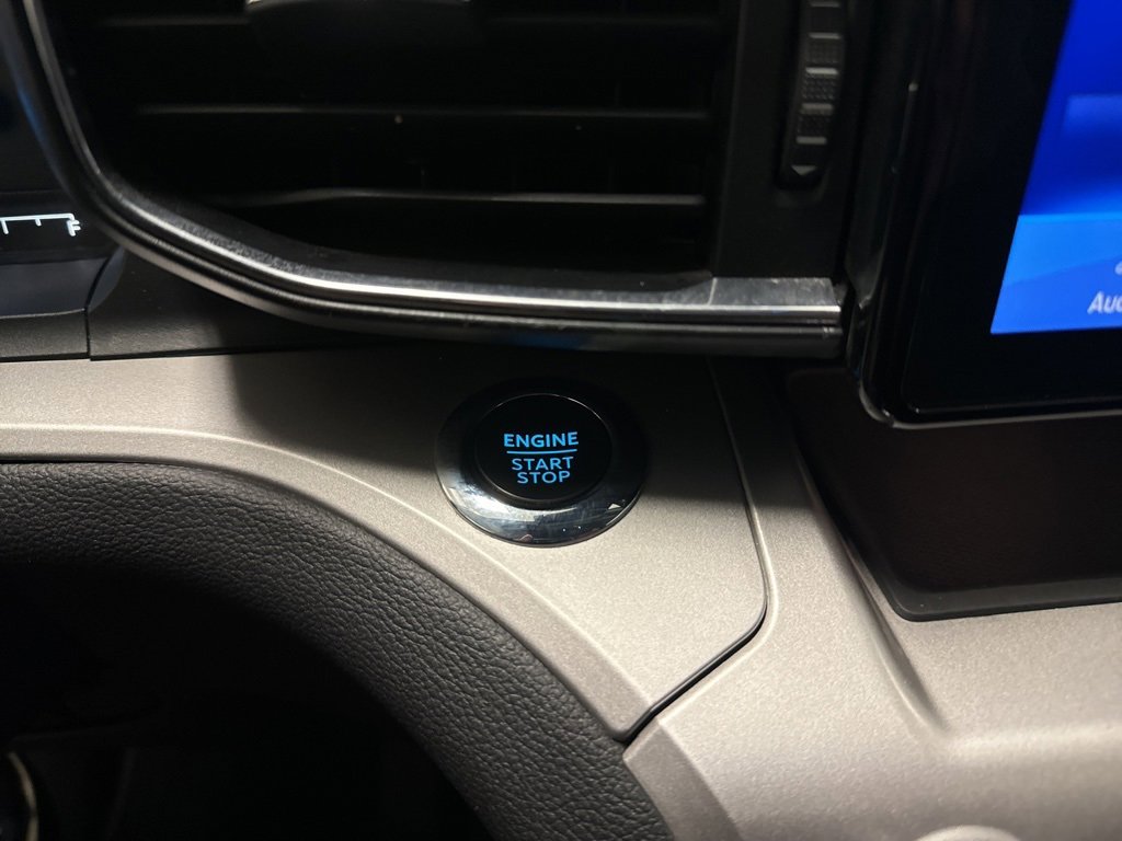 Certified 2022 Ford Explorer XLT w/ Equipment Group 202A image 18