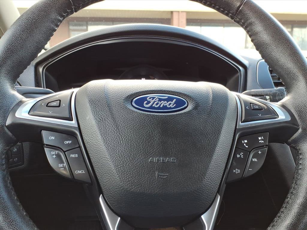 Certified 2018 Ford Fusion SE w/ Equipment Group 201A image 17