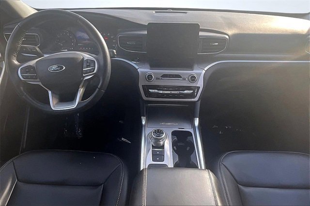 Certified 2021 Ford Explorer XLT w/ Equipment Group 202A image 16