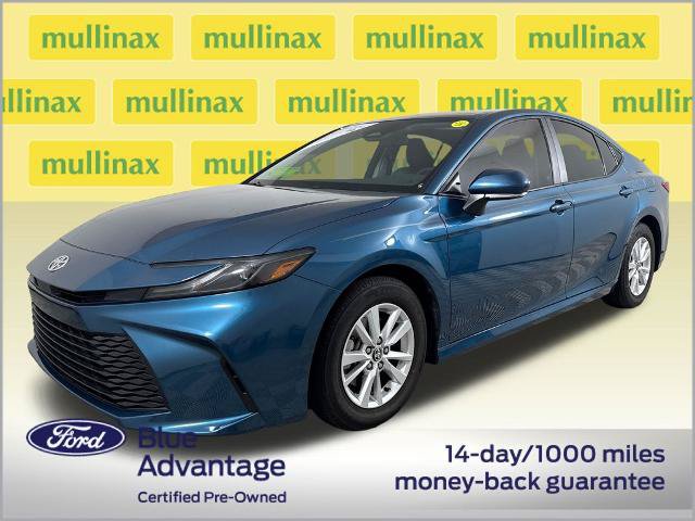 Used 2025 Toyota Camry LE FWD image 14