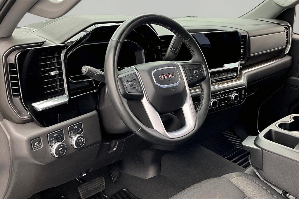 Used 2024 GMC Sierra 1500 Elevation AWD/4WD image 14