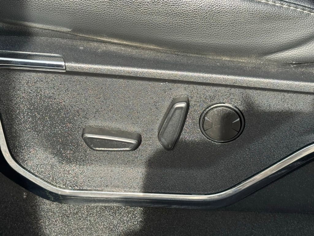 Certified 2024 Ford F250 Lariat w/ Black Appearance Package image 13