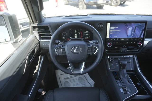 Used 2025 Lexus GX 550 w/ Cold Area Package image 22