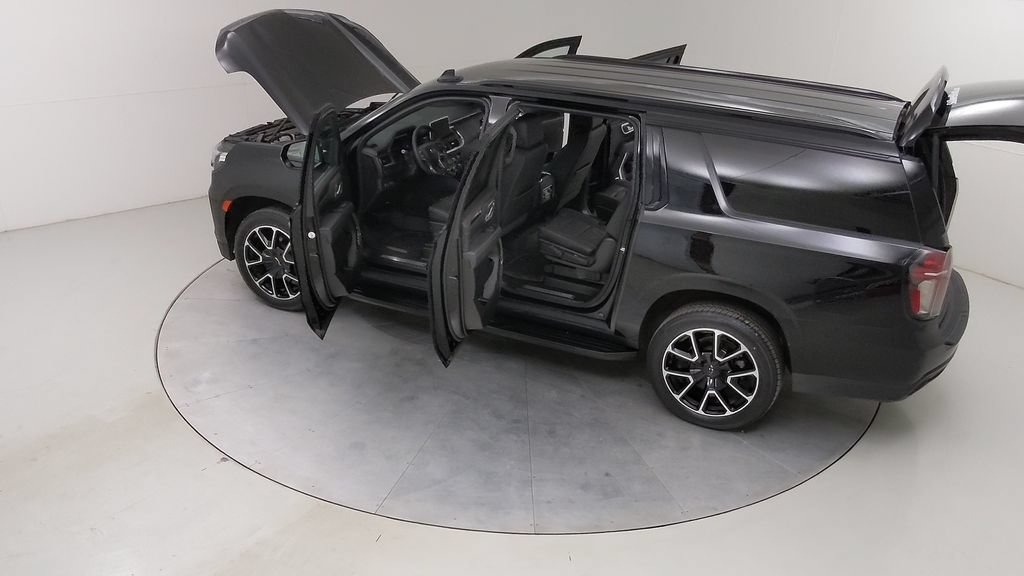 Used 2024 Chevrolet Suburban RST w/ Luxury Package AWD/4WD image 54