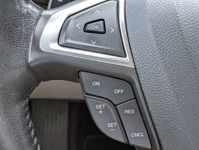 Certified 2017 Ford Fusion SE w/ Fusion SE Technology Package FWD image 23