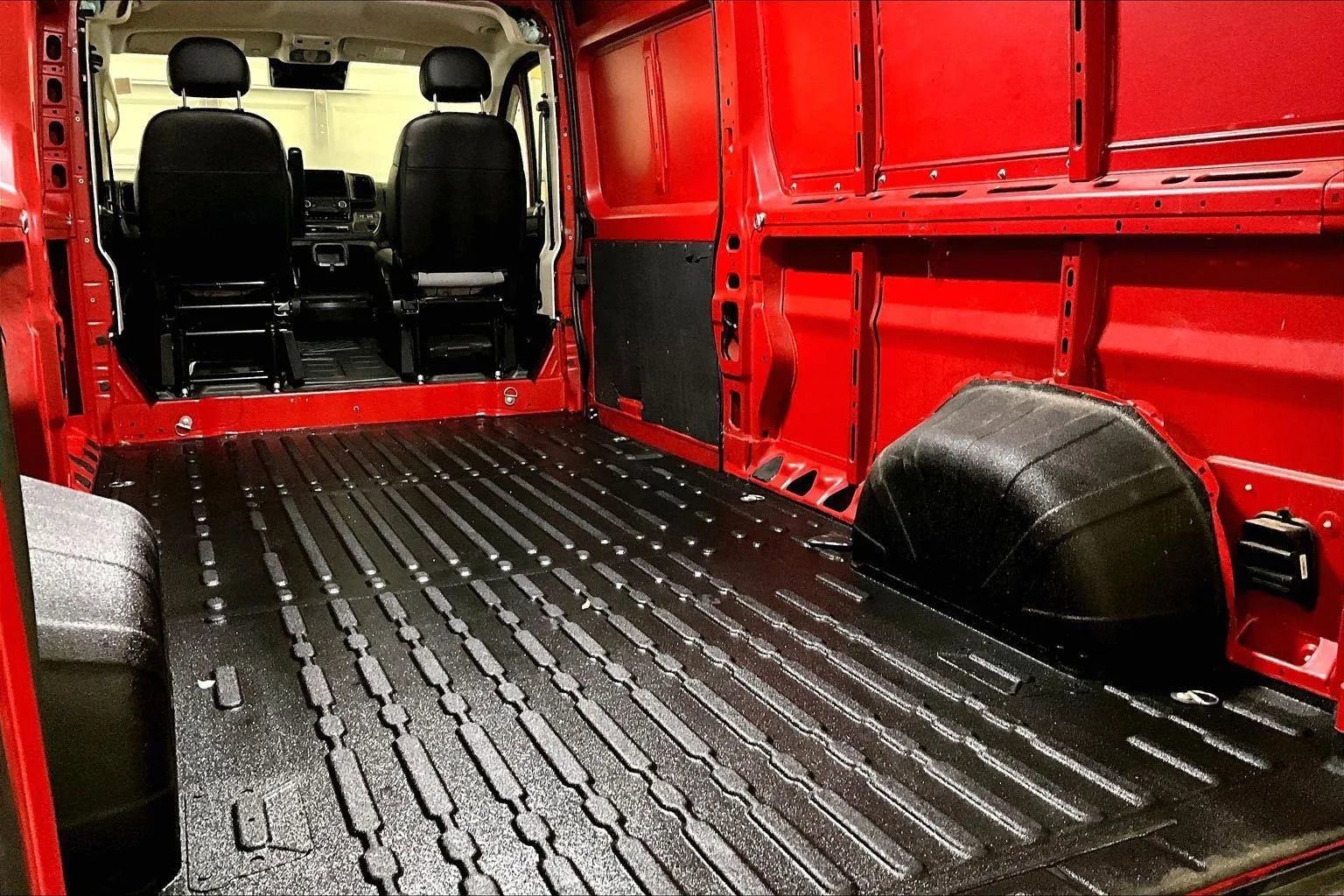 Used 2022 RAM ProMaster 2500 w/ Lane Management Group image 32