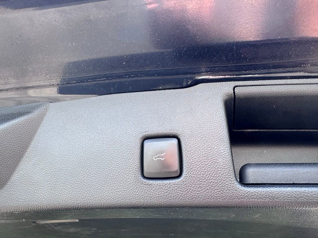 Certified 2021 Ford Escape SEL AWD/4WD image 35