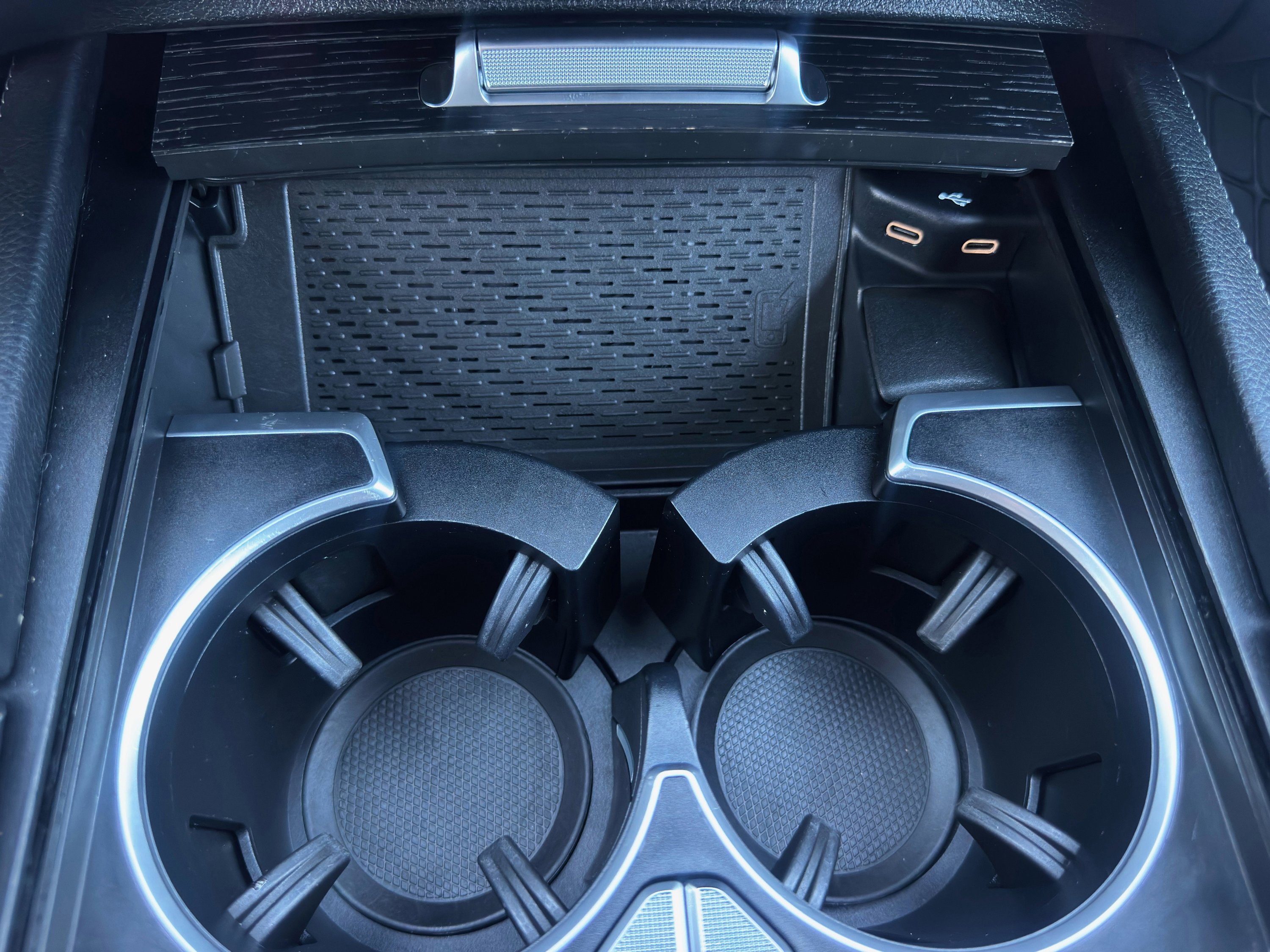 Used 2024 Mercedes-Benz GLS 450 4MATIC image 11