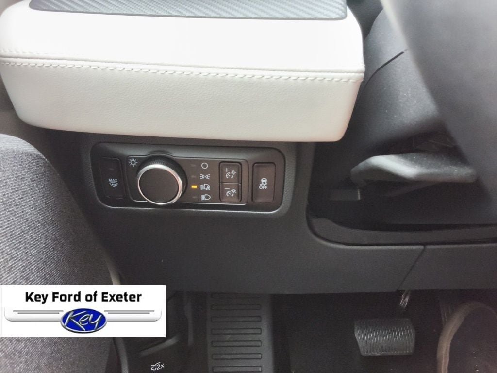 Certified 2025 Ford Mustang Mach-E Premium AWD/4WD image 27