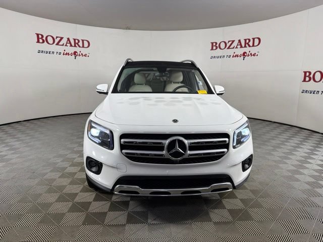 Used 2023 Mercedes-Benz GLB 250 image 2