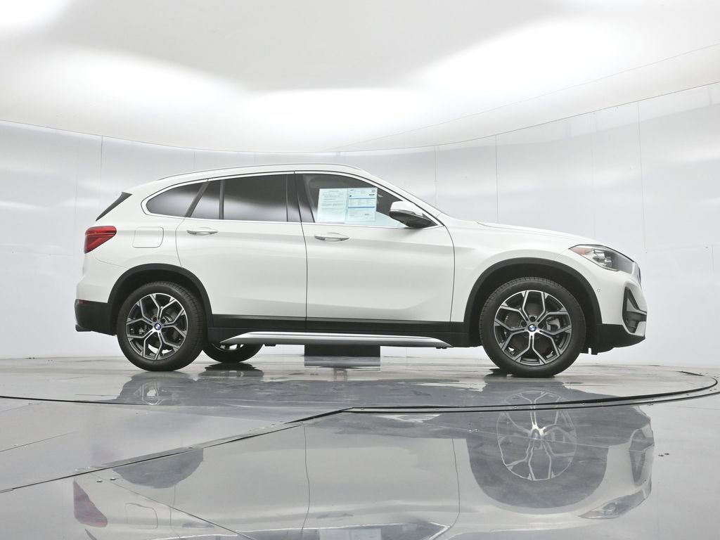 Used 2022 BMW X1 sDrive28i w/ Convenience Package image 4