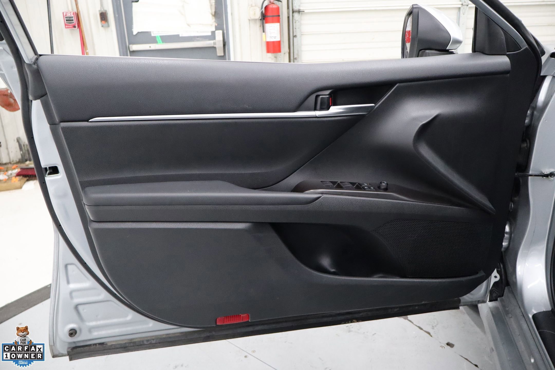 Used 2024 Toyota Camry SE image 13