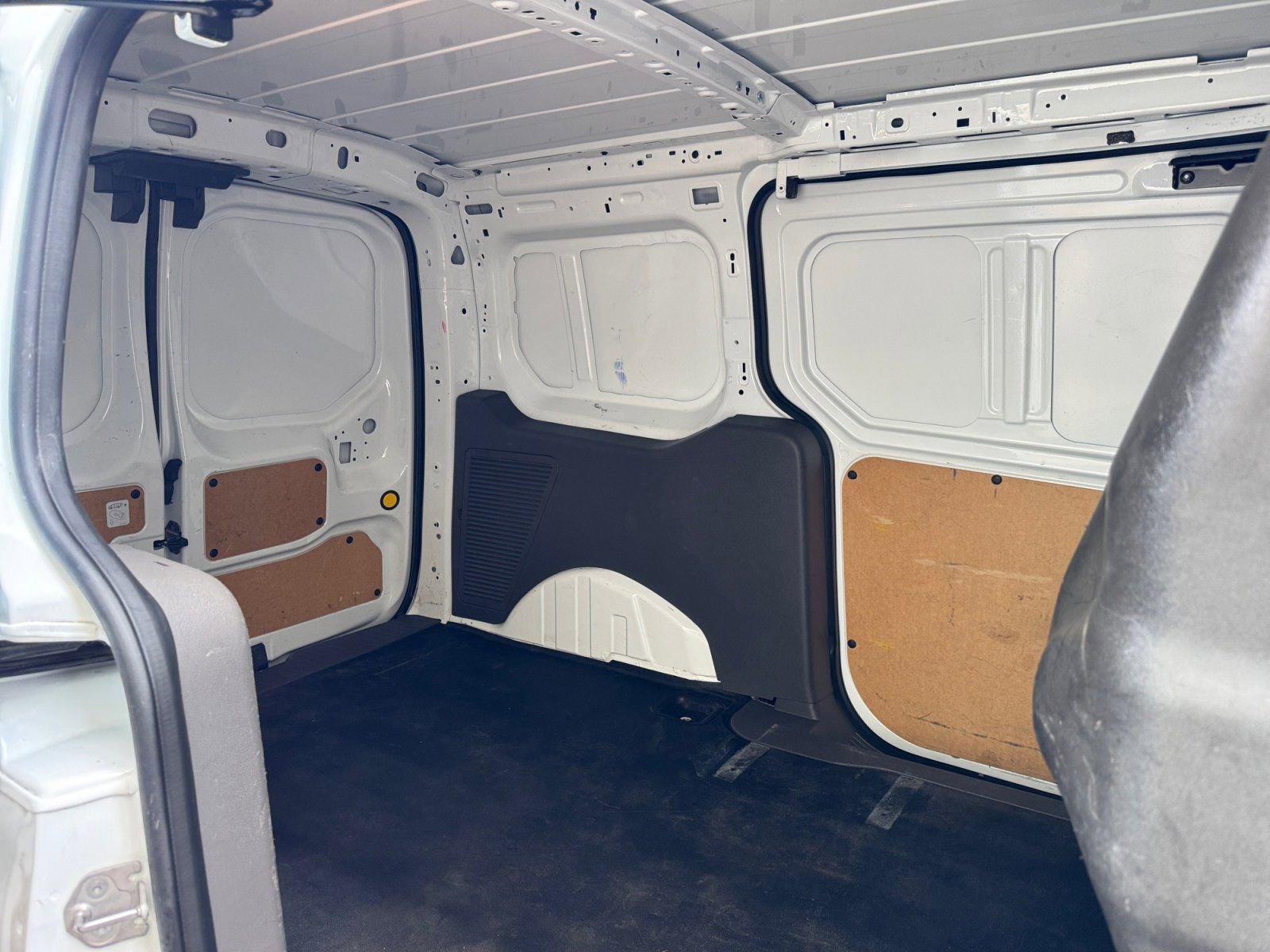 Certified 2022 Ford Transit Connect XL FWD image 17