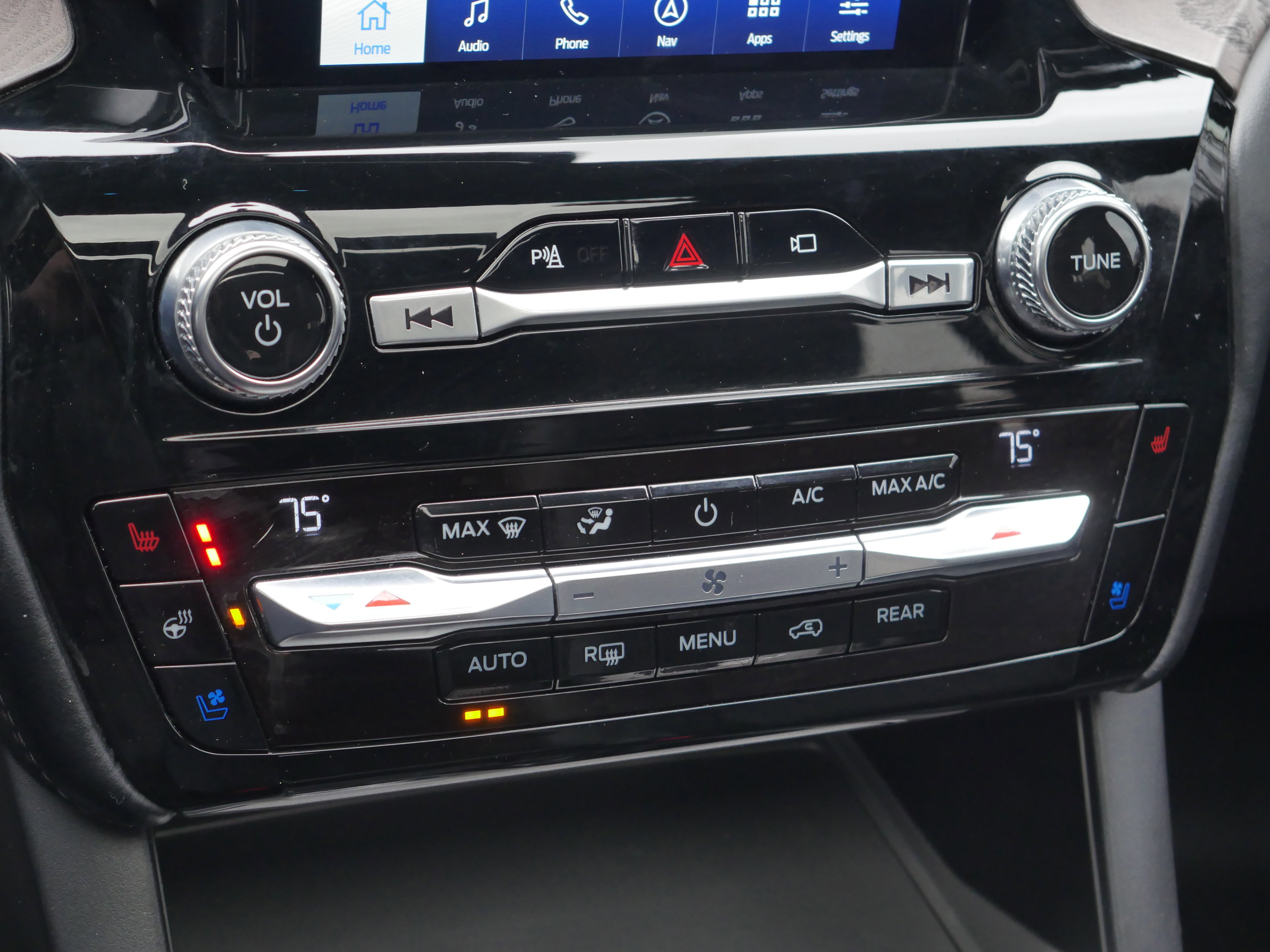 Certified 2021 Ford Explorer Platinum image 20